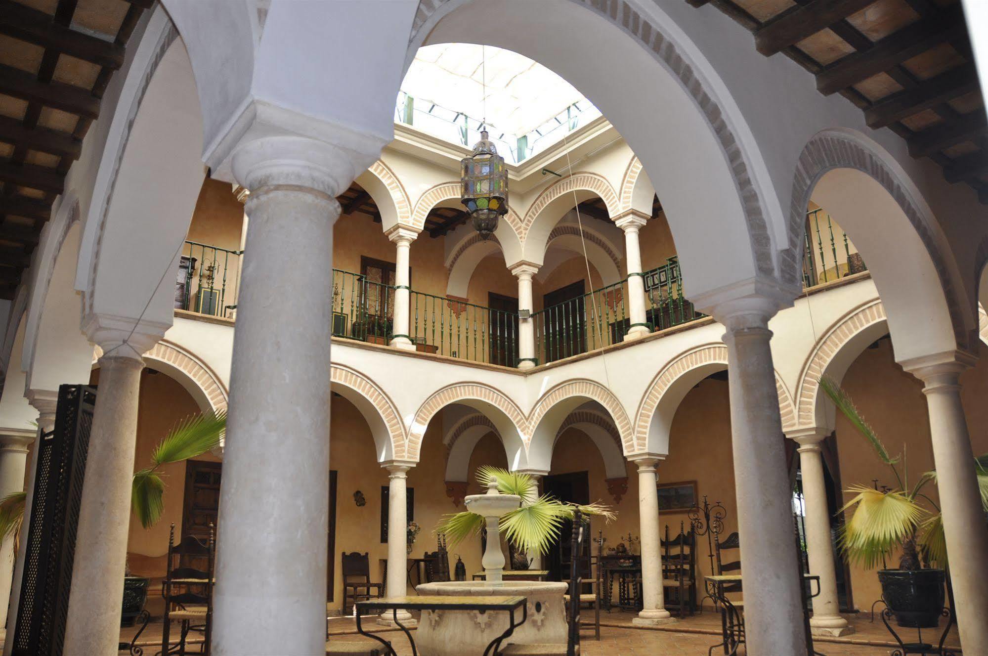 Granados Palacio Boutique Hotel Ecija Luaran gambar