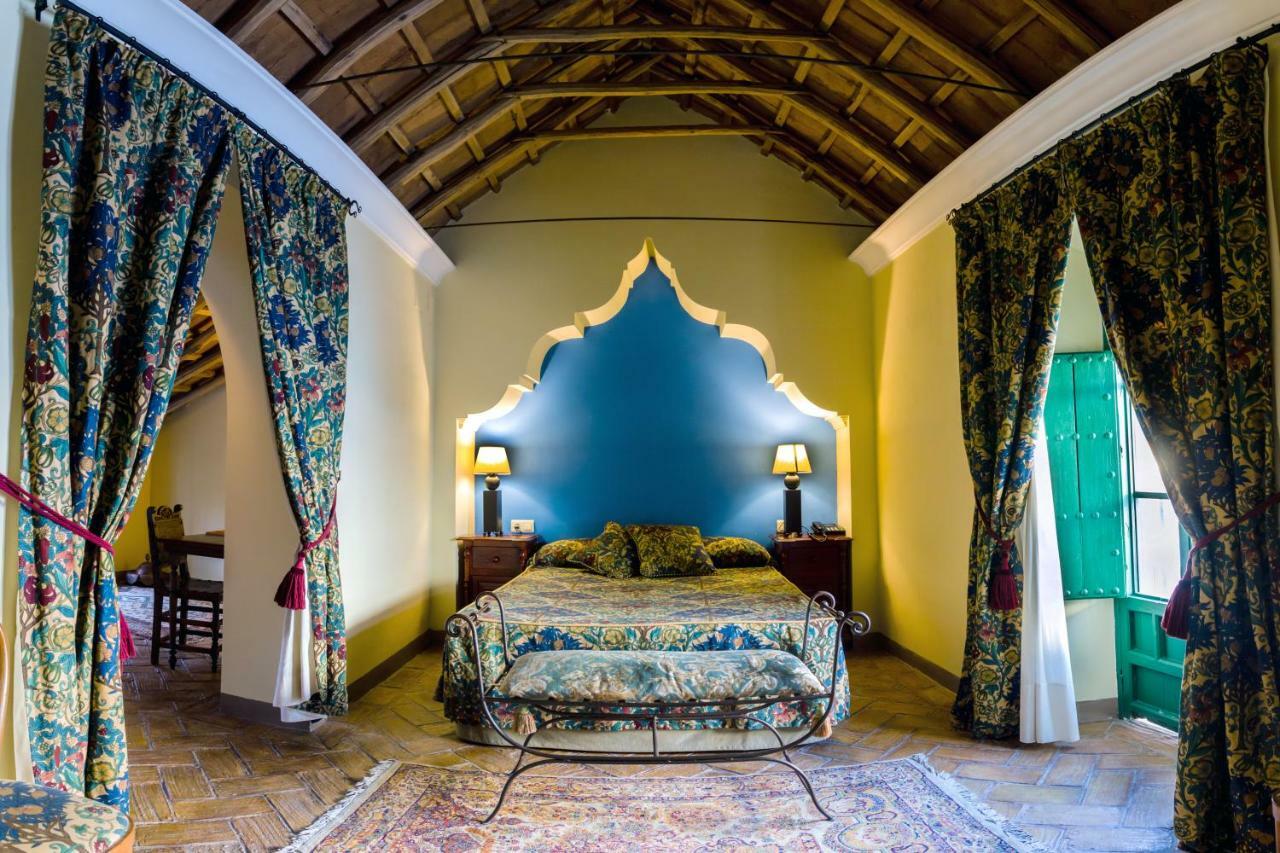 Granados Palacio Boutique Hotel Ecija Luaran gambar